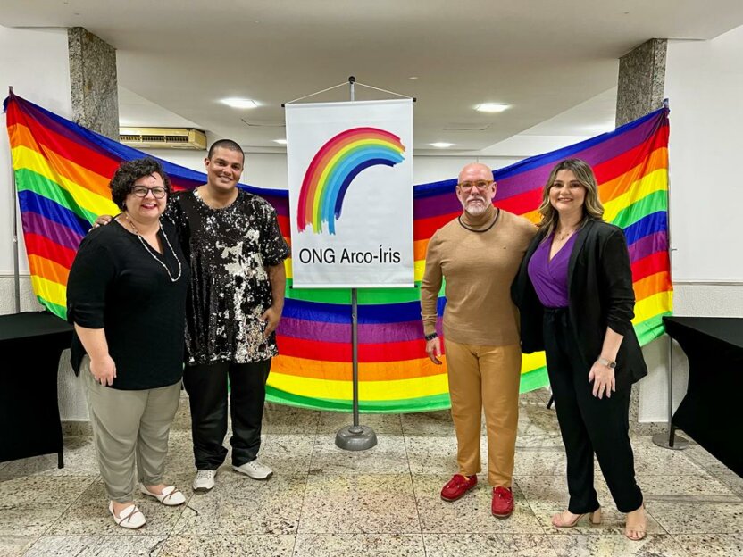 Premiação e debate sobre prevenção à sífilis marcam agenda do LAIS na parada LGBTQIA+ em Ribeirão Preto