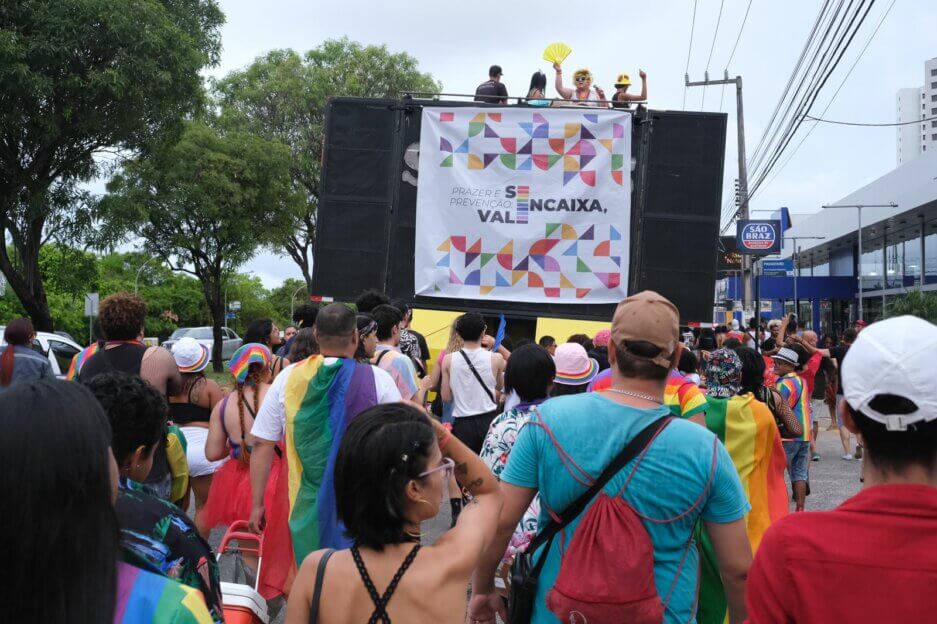 LAIS/UFRN promove campanha educativa sobre sífilis para a 25º Parada LGBTQIAPN+ em Natal/RN