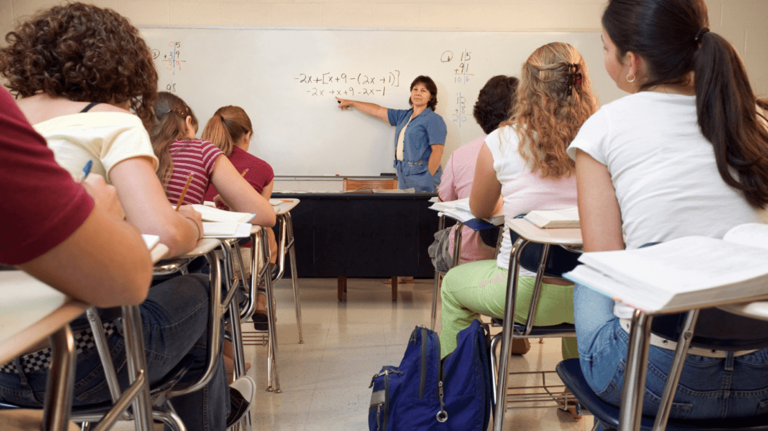 Artigo propõe capacitação de professores para abordar a prevenção de IST com estudantes do ensino fundamental